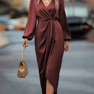 Leona – Robe élégante avec décolleté en V et manches bouffantes