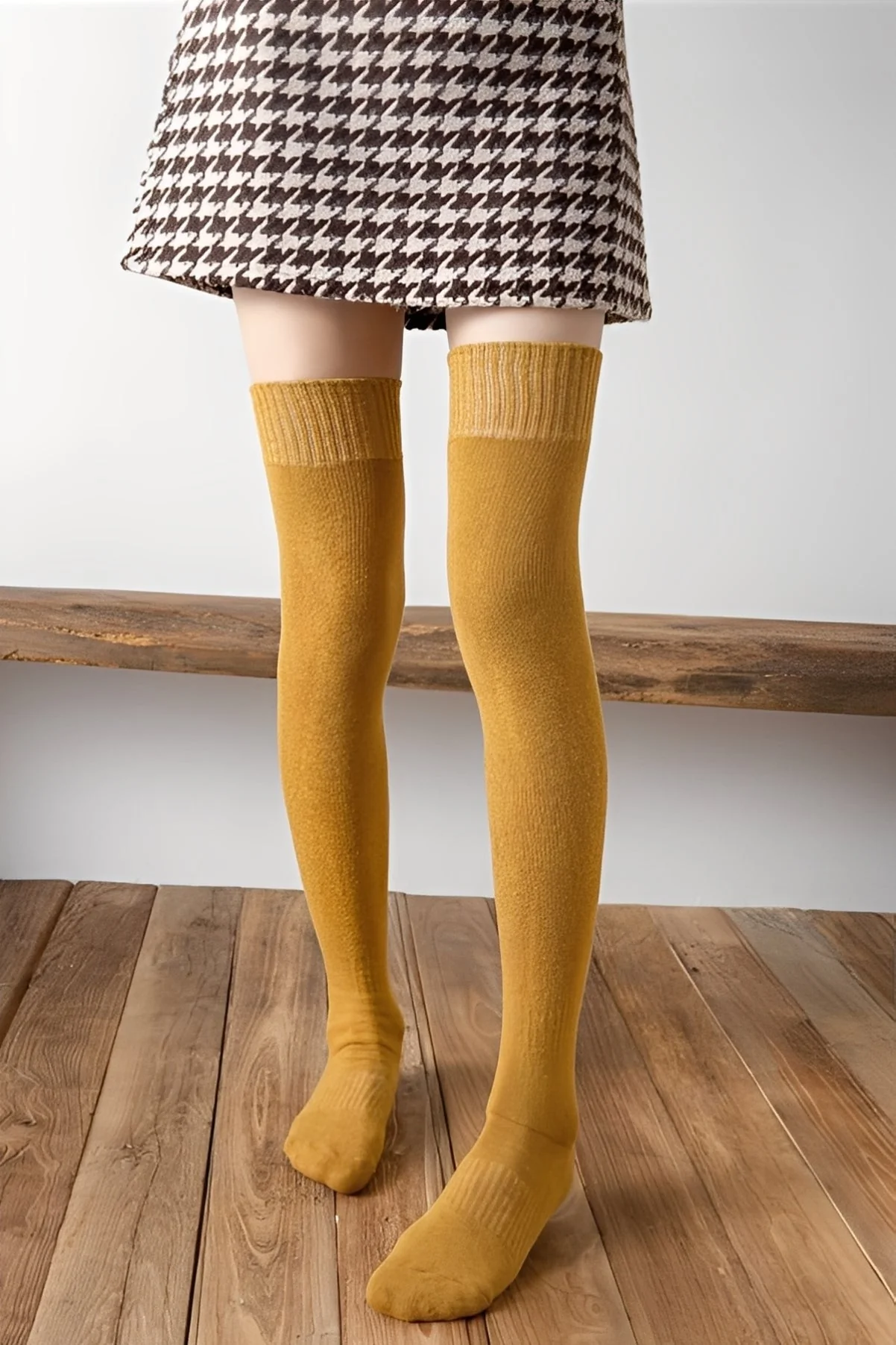 Hillary - Chaussettes longues en velours chaudes pour femmes – Image 4
