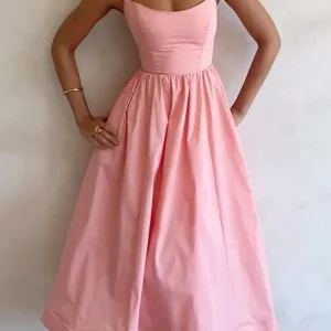 Charry - Élégante Robe avec Décolleté U et Plis Séducteurs