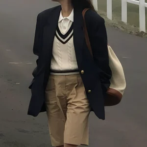 Leona - Cardigan traditionnel avec encolure en V pour femmes