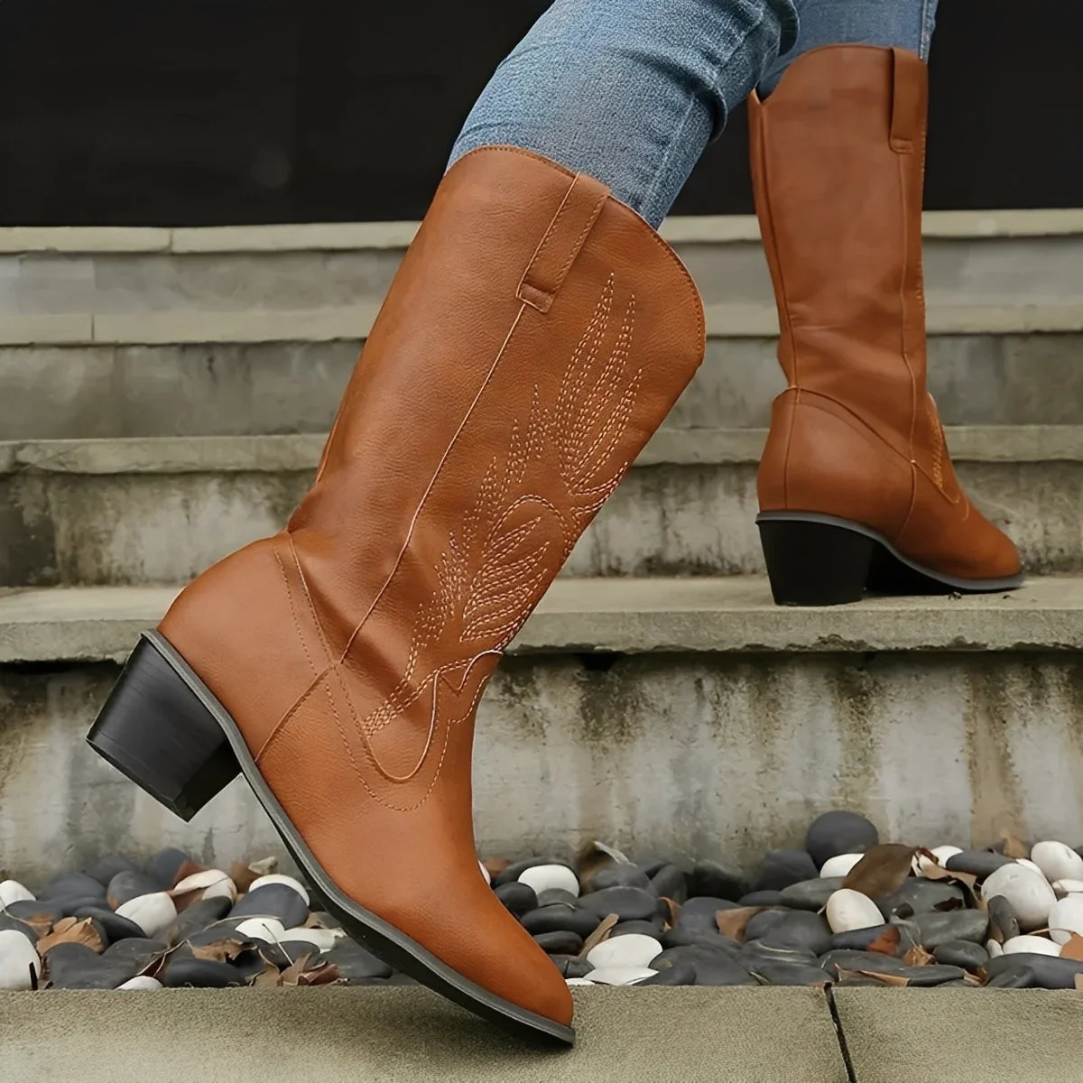 Célestene - Bottes élégantes en cuir pour femmes – Image 4