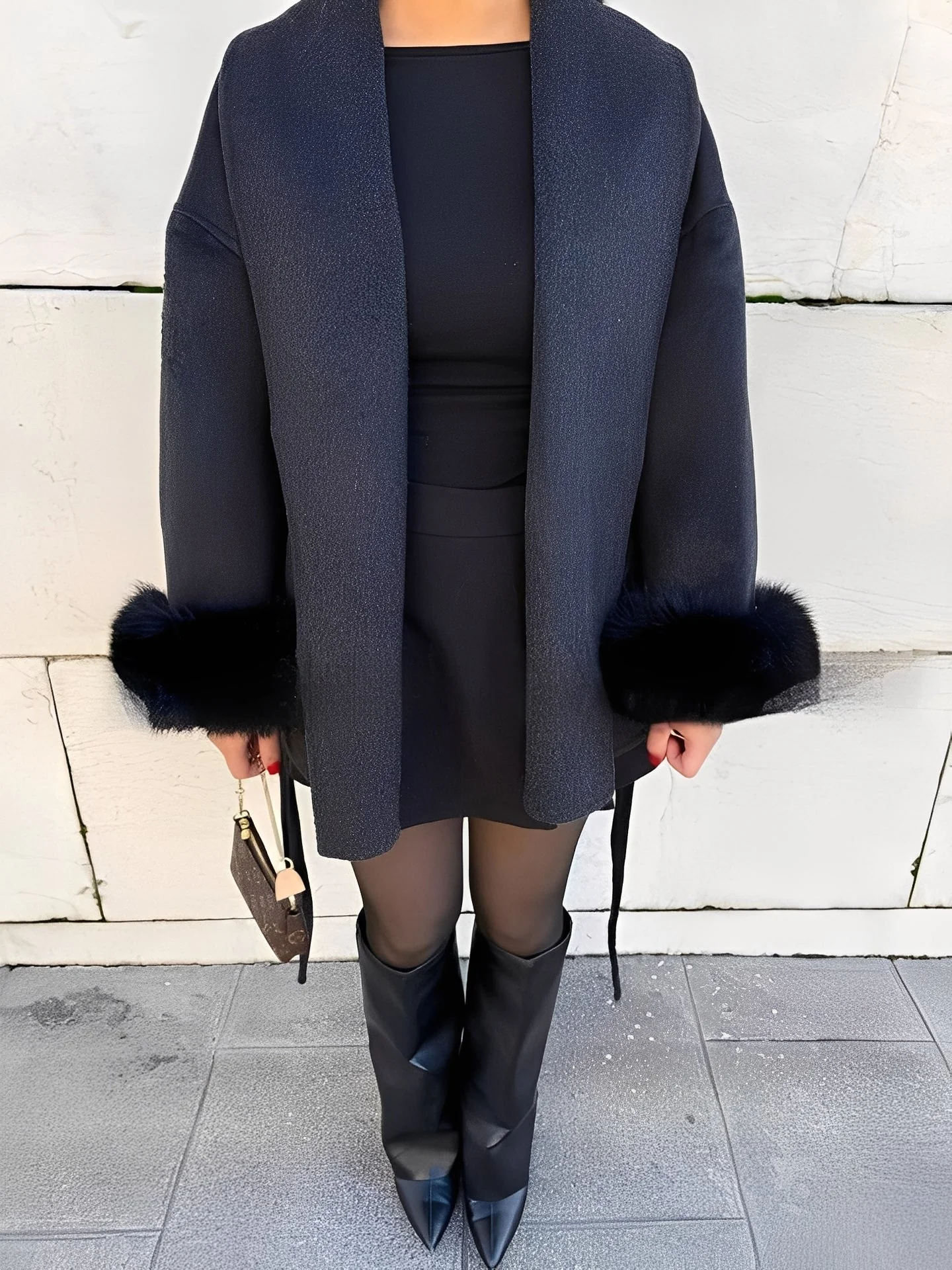 Armani - Manteau long, chic et élégant avec fourrure pour femmes – Image 6