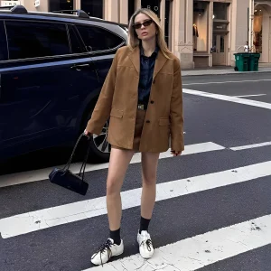 Ashlea - Blazer raffiné avec col et jupe pour femmes