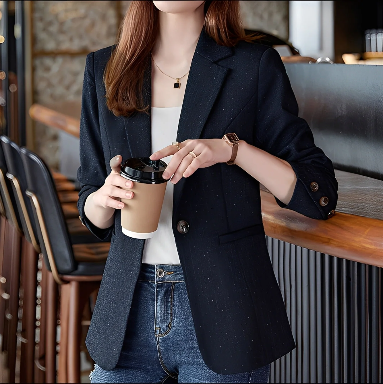 Claudia - Blazer chic à carreaux pour femmes – Image 3