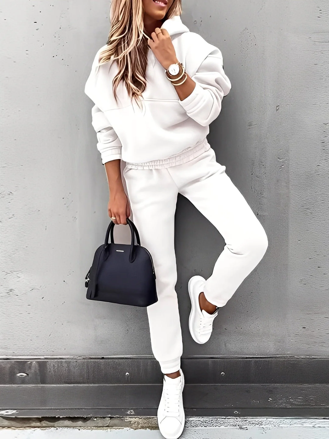 Dianna - Ensemble moderne avec capuche pour femmes – Image 4