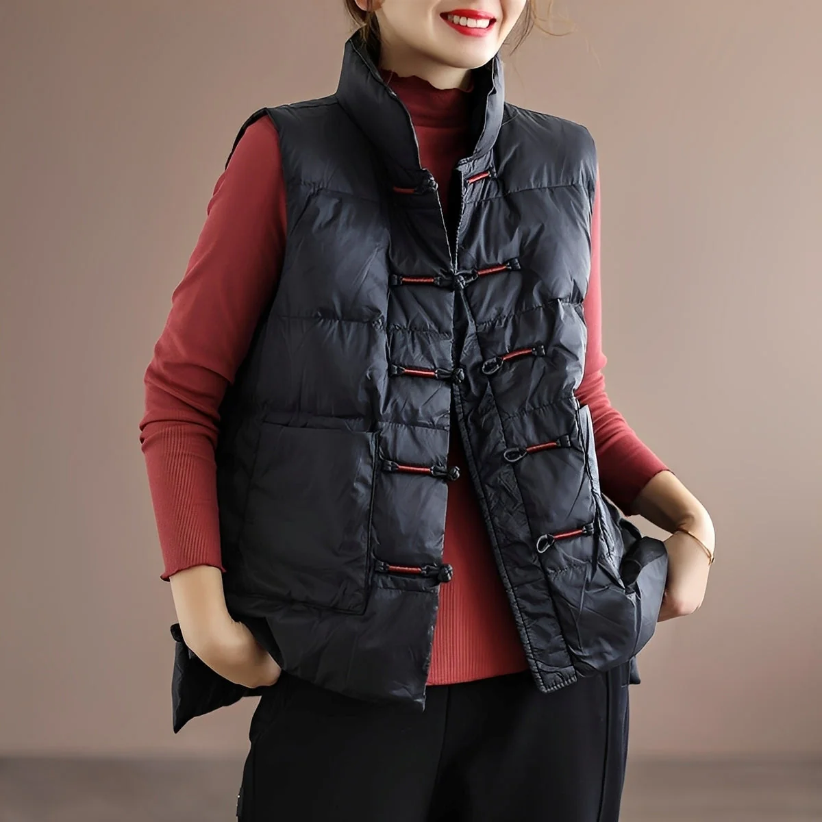 Alicia - Doudoune élégante au style ethnique pour femmes – Image 3