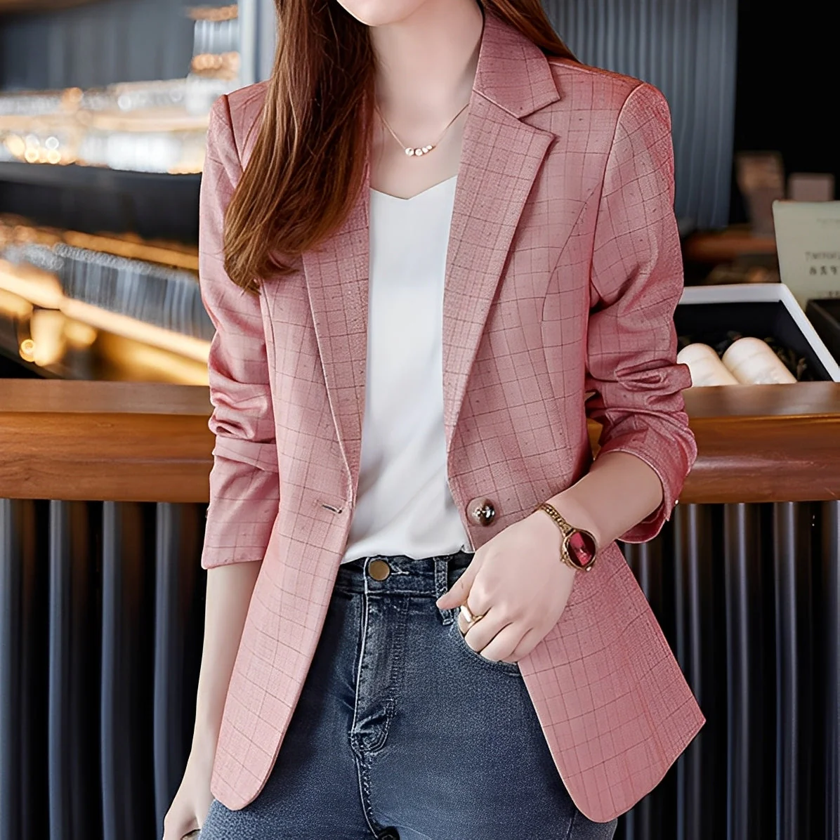 Claudia - Blazer chic à carreaux pour femmes – Image 2