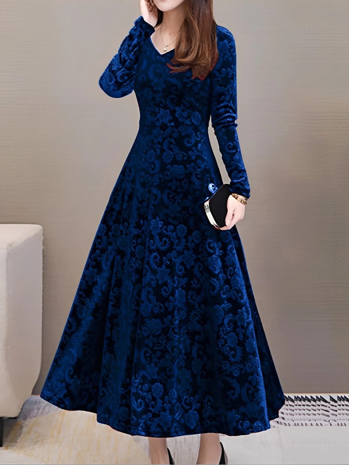 Arianna - Élégante robe de soirée à manches longues pour femme – Image 3