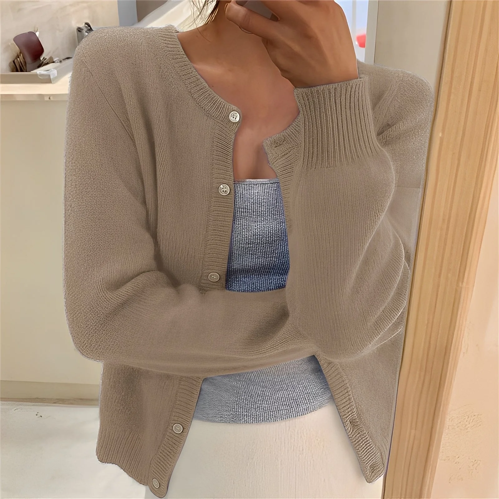 Jaqueline - Cardigan en tricot élégant et basique pour femmes – Image 4
