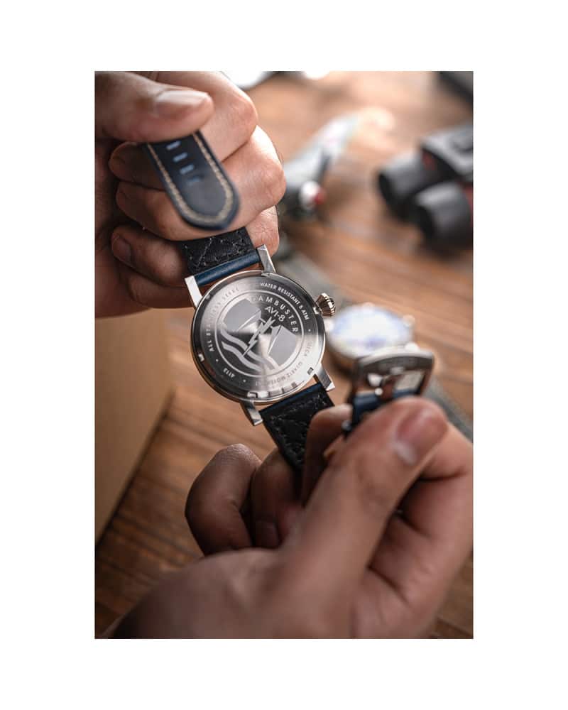 MONTRE AVI-8 DAMBUSTER – 617 SQUADRON ASSOCIATION BLEU – Image 5