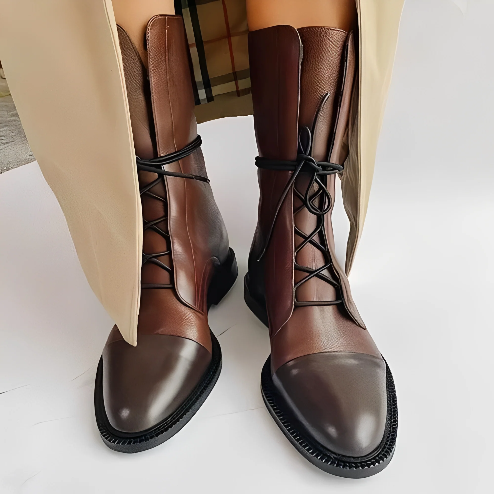 Léonce - Bottines à lacets en cuir pour femme – Image 2