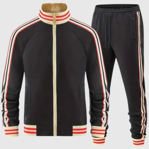 Romain – Survêtement à Rayures Sportif