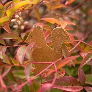 Le petit écureuil – broche en cuir