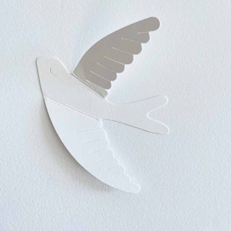 Envolée d’hirondelles en papier – Image 6