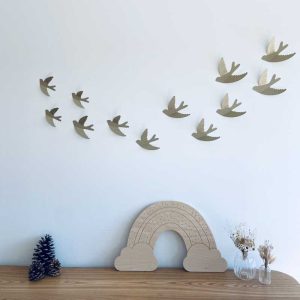 Envolée d&rsquo;hirondelles en papier