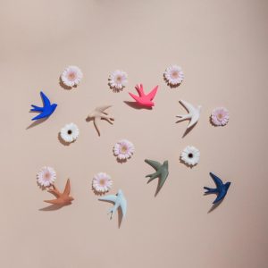 Monochromic – Volages