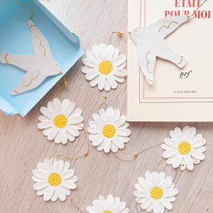 La valse des fleurs, ribambelle murale – pièce unique